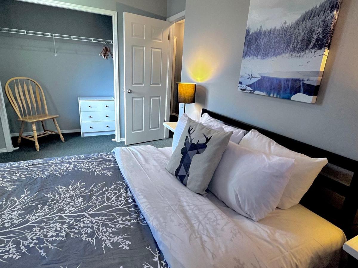 Canadian Rockies Chalets Canmore Exterior foto